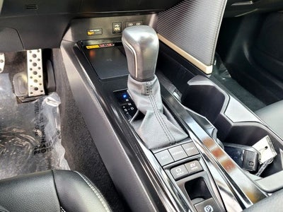 2025 Toyota Camry SE Hybrid