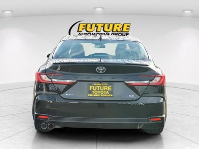 2025 Toyota Camry SE Hybrid