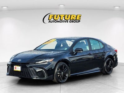 2025 Toyota Camry SE Hybrid