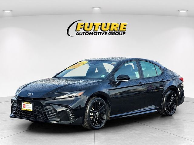 2025 Toyota Camry SE Hybrid