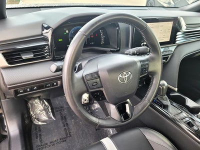 2025 Toyota Camry SE Hybrid