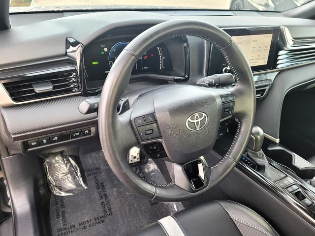 2025 Toyota Camry SE Hybrid