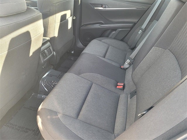 2025 Toyota Camry LE Hybrid Sedan