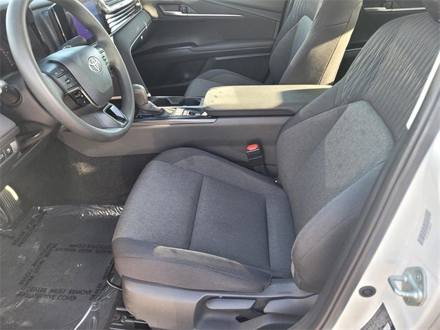 2025 Toyota Camry LE Hybrid Sedan