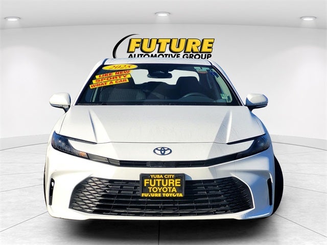 2025 Toyota Camry LE Hybrid Sedan