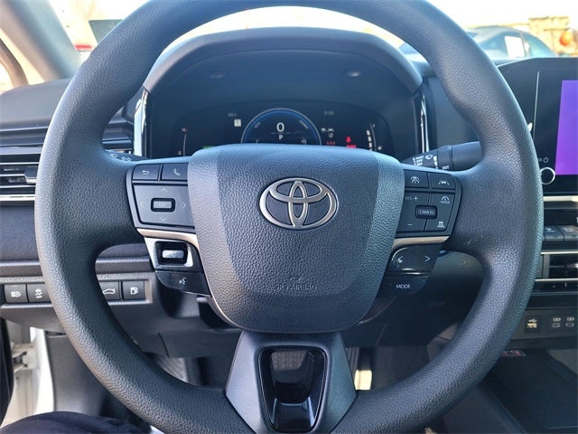 2025 Toyota Camry LE Hybrid Sedan