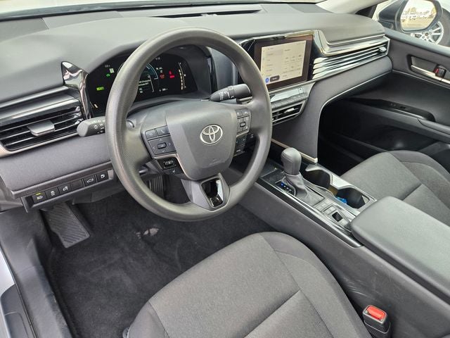 2025 Toyota Camry LE Hybrid