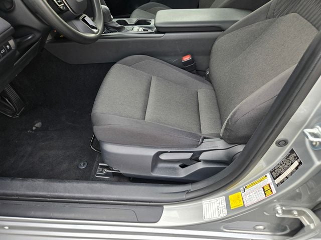 2025 Toyota Camry LE Hybrid