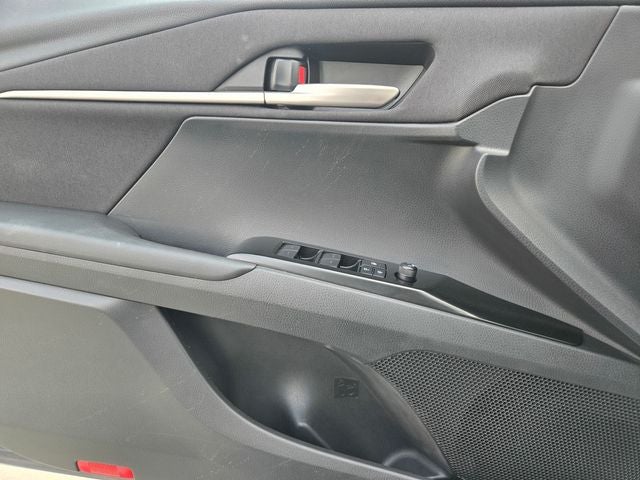 2025 Toyota Camry LE Hybrid