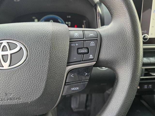 2025 Toyota Camry LE Hybrid