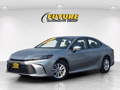 2025 Toyota Camry LE Hybrid