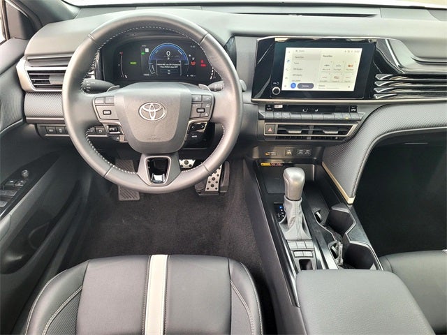 2025 Toyota Camry SE Hybrid