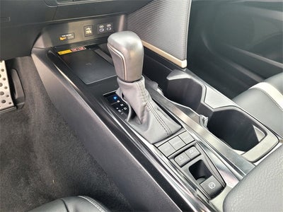 2025 Toyota Camry SE Hybrid