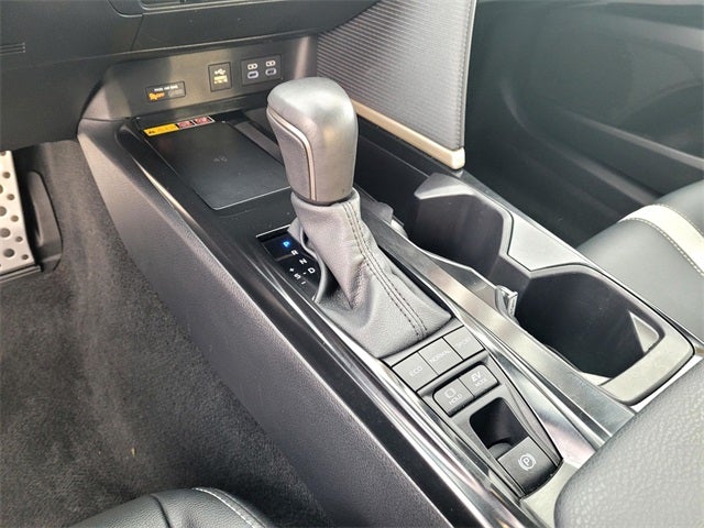 2025 Toyota Camry SE Hybrid