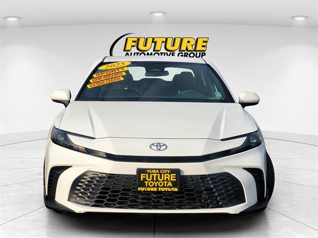 2025 Toyota Camry SE Hybrid