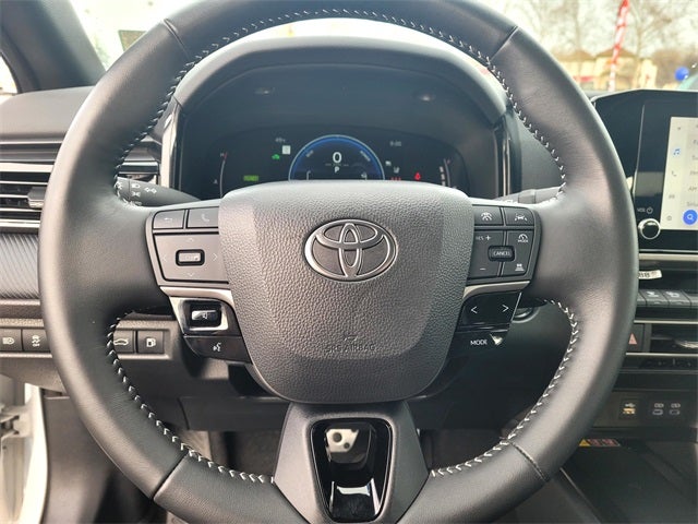 2025 Toyota Camry SE Hybrid