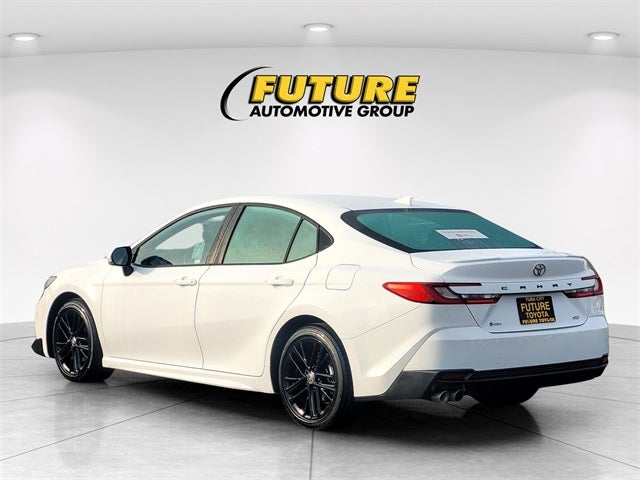 2025 Toyota Camry SE Hybrid
