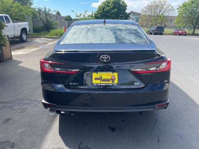 2025 Toyota Camry SE Sedan