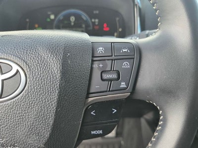 2025 Toyota Camry SE Sedan