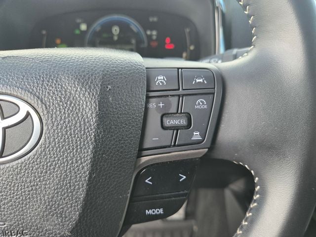 2025 Toyota Camry SE Sedan