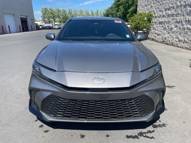 2025 Toyota Camry SE Sedan