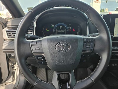 2025 Toyota Camry SE Sedan