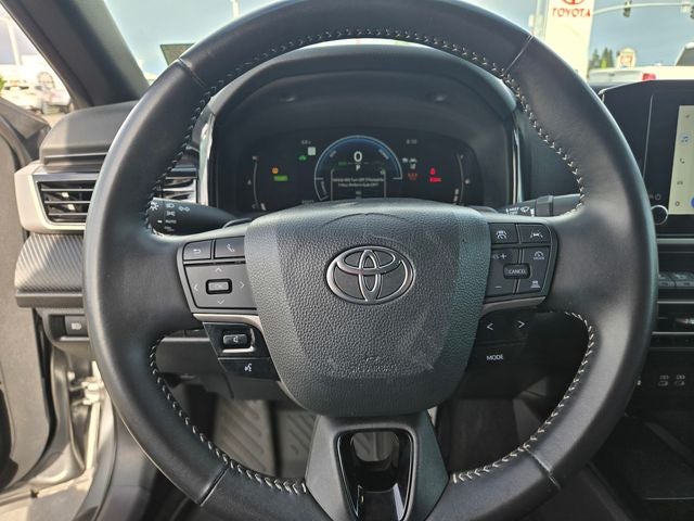2025 Toyota Camry SE Sedan