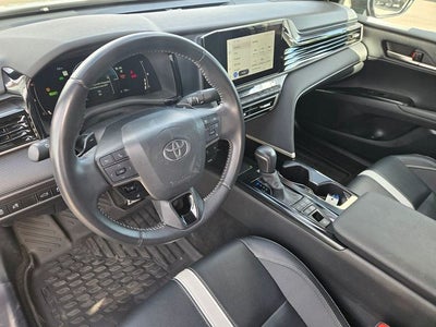 2025 Toyota Camry SE Sedan