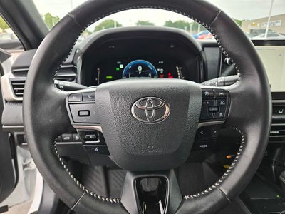 2025 Toyota Camry SE Sedan