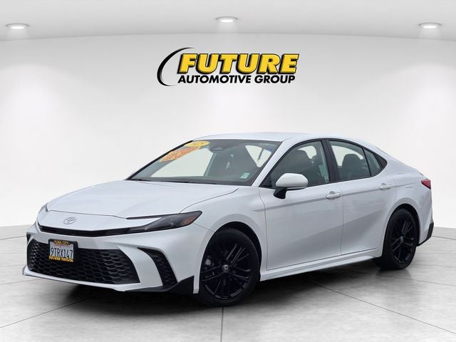 2025 Toyota Camry SE Sedan