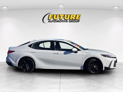 2025 Toyota Camry SE W/ Convenience Pkg. & Moonroof