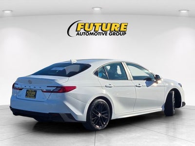2025 Toyota Camry SE W/ Convenience Pkg. & Moonroof