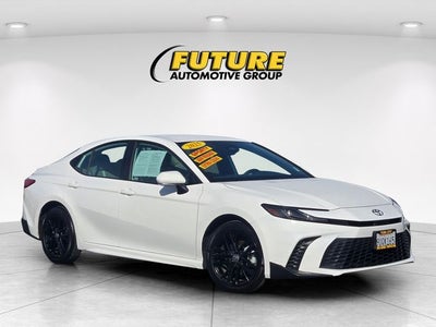 2025 Toyota Camry SE AWD