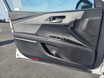 2025 Toyota Camry SE AWD