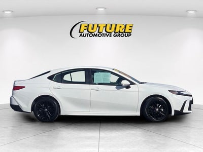2025 Toyota Camry SE AWD
