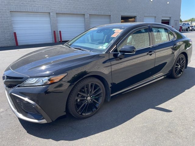 2022 Toyota Camry Hybrid XSE