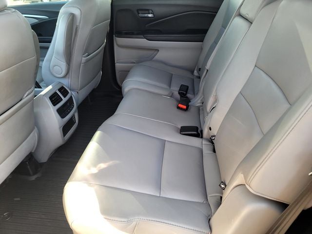 2021 Honda Pilot EX-L AWD W/ Leather and Moonroof