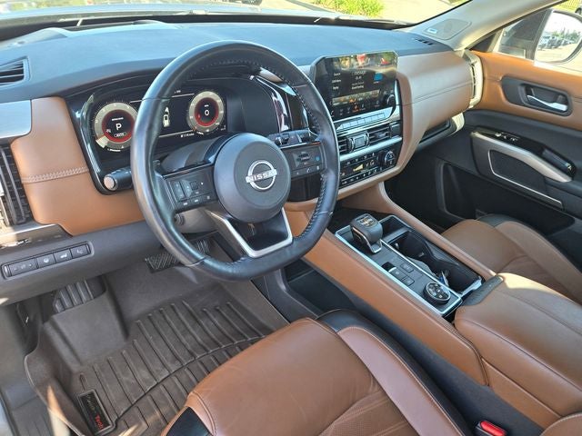 2022 Nissan Pathfinder Platinum