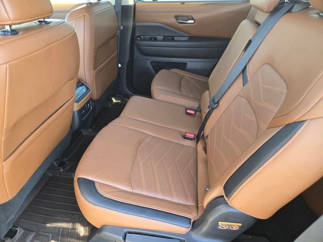 2022 Nissan Pathfinder Platinum