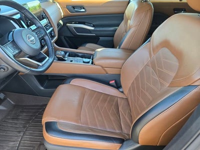 2022 Nissan Pathfinder Platinum