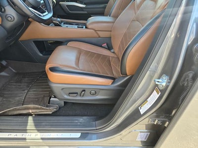 2022 Nissan Pathfinder Platinum