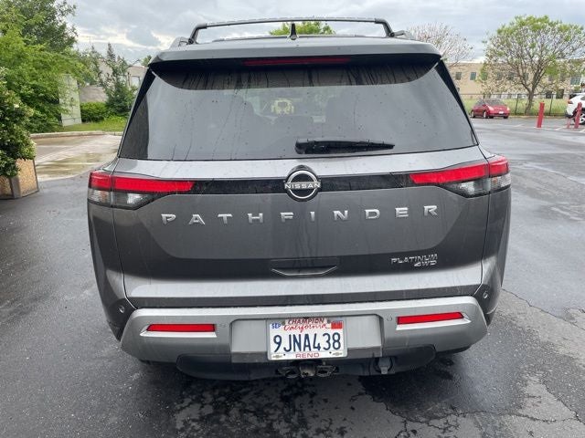 2022 Nissan Pathfinder Platinum