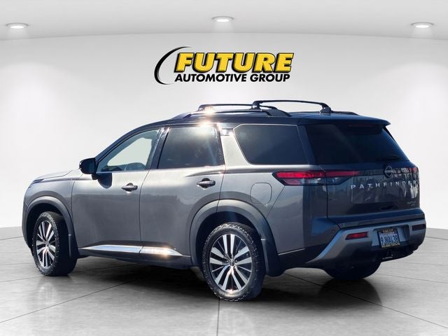 2022 Nissan Pathfinder Platinum