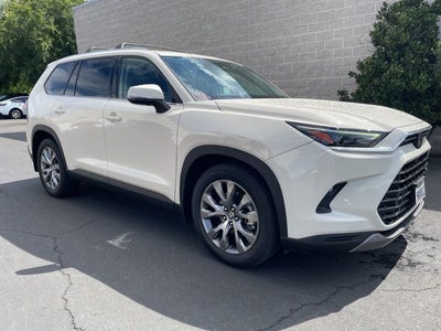 2024 Toyota Grand Highlander Limited FWD W/ Navigation and JBL Audio
