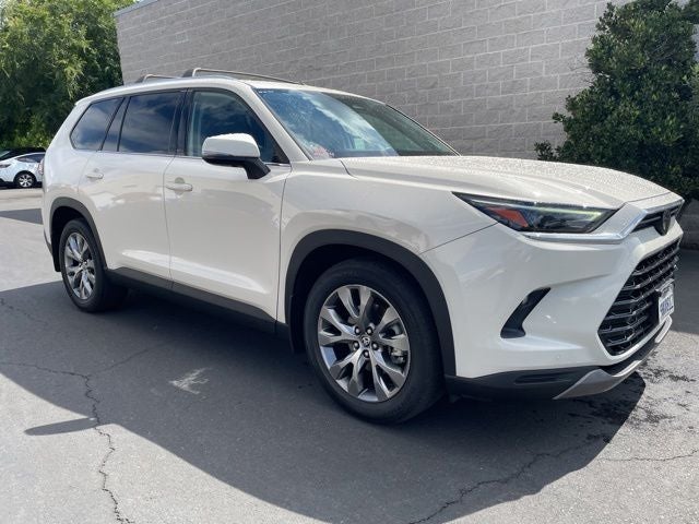 2024 Toyota Grand Highlander Limited FWD W/ Navigation and JBL Audio