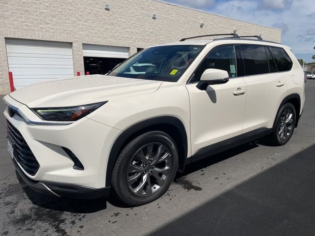 2024 Toyota Grand Highlander Limited FWD W/ Navigation and JBL Audio