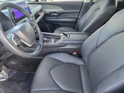 2025 Toyota Grand Highlander XLE AWD