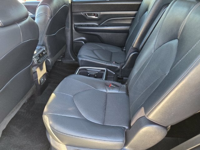 2025 Toyota Grand Highlander Platinum AWD W/ Navigation and JBL AUdio