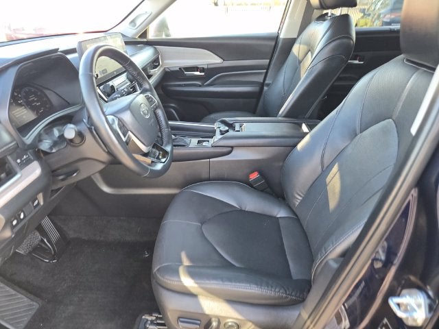 2025 Toyota Grand Highlander Platinum AWD W/ Navigation and JBL AUdio
