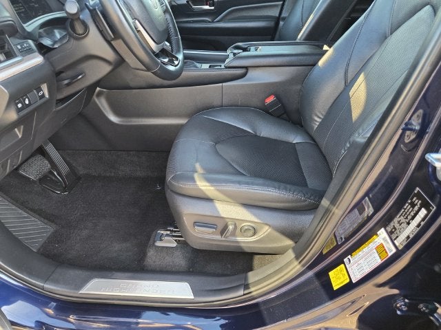 2025 Toyota Grand Highlander Platinum AWD W/ Navigation and JBL AUdio